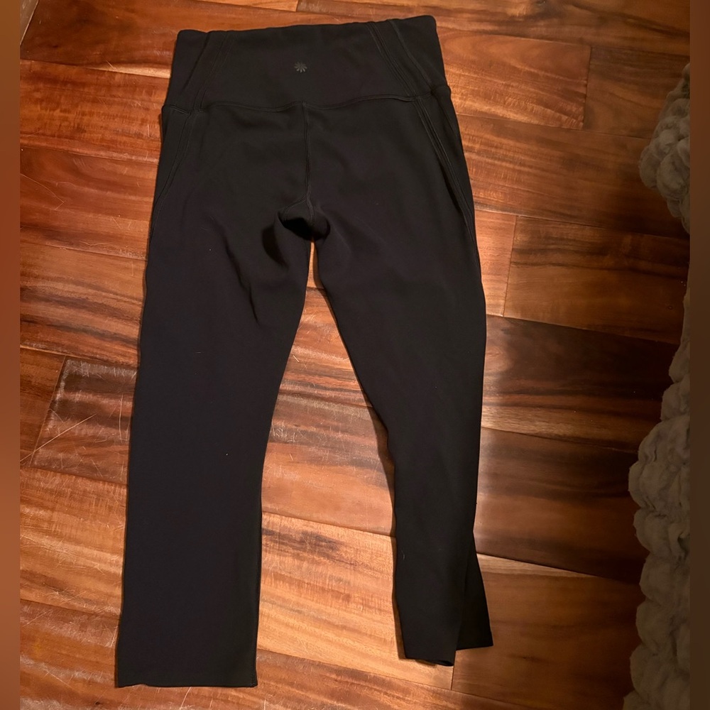 Athleta Horizon Scallop‎ Capri Leggings Black Size Small (0597)